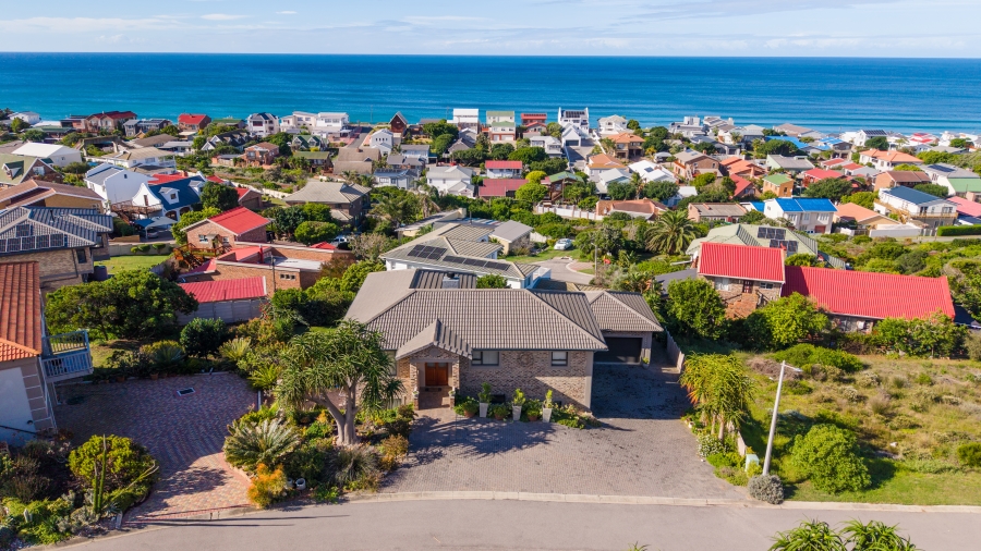 4 Bedroom Property for Sale in Reebok Western Cape